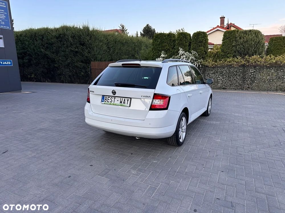 Skoda Fabia 1.2 TSI Drive - 16