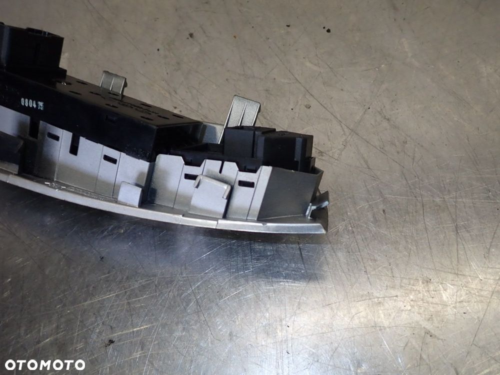 PANEL STEROWANIA SZYB KIA SPORTAGE 2.0 II LIFT - 6