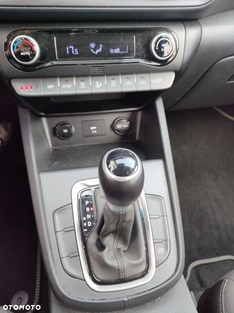 Hyundai Kona - 11