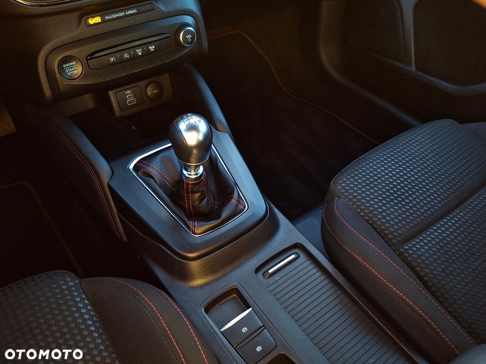 Ford Focus 1.0 EcoBoost mHEV ST-Line X - 19