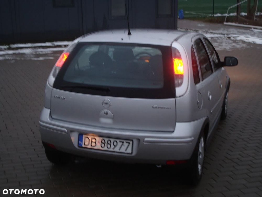 Opel Corsa 1.2 16V NJoy - 12