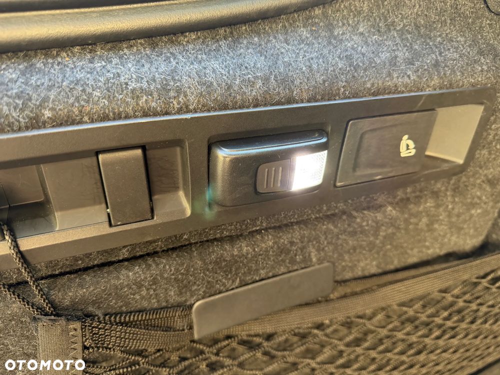 Skoda Superb 2.0 TSI 4x4 L&K DSG - 19