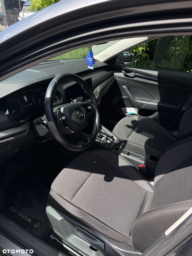 Skoda Octavia 2.0 TDI Ambition DSG - 7