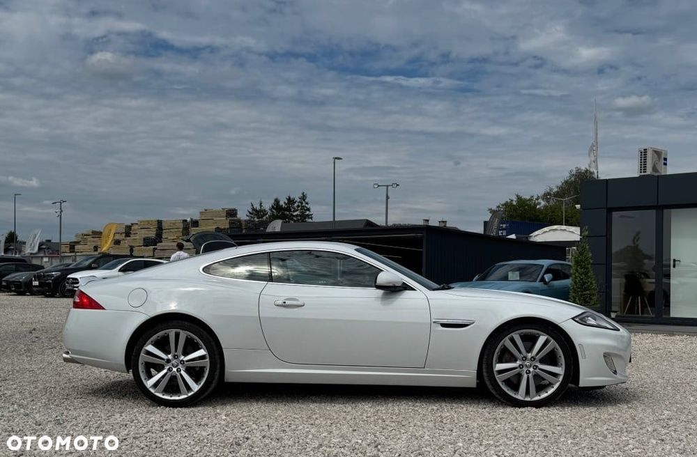 Jaguar XK - 4