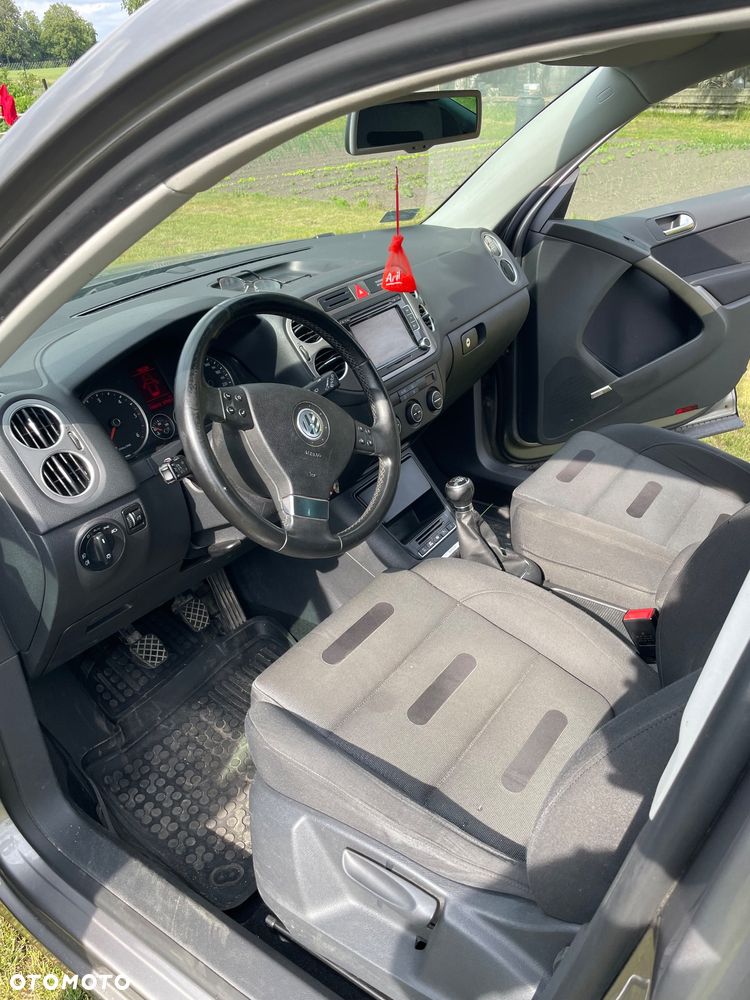 Volkswagen Tiguan - 5