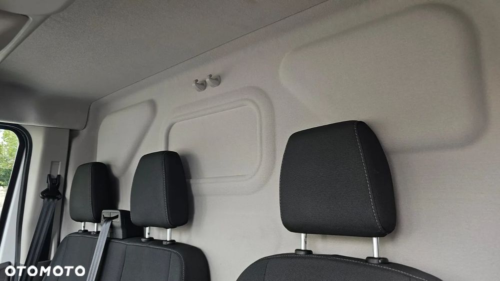 Ford Transit - 32
