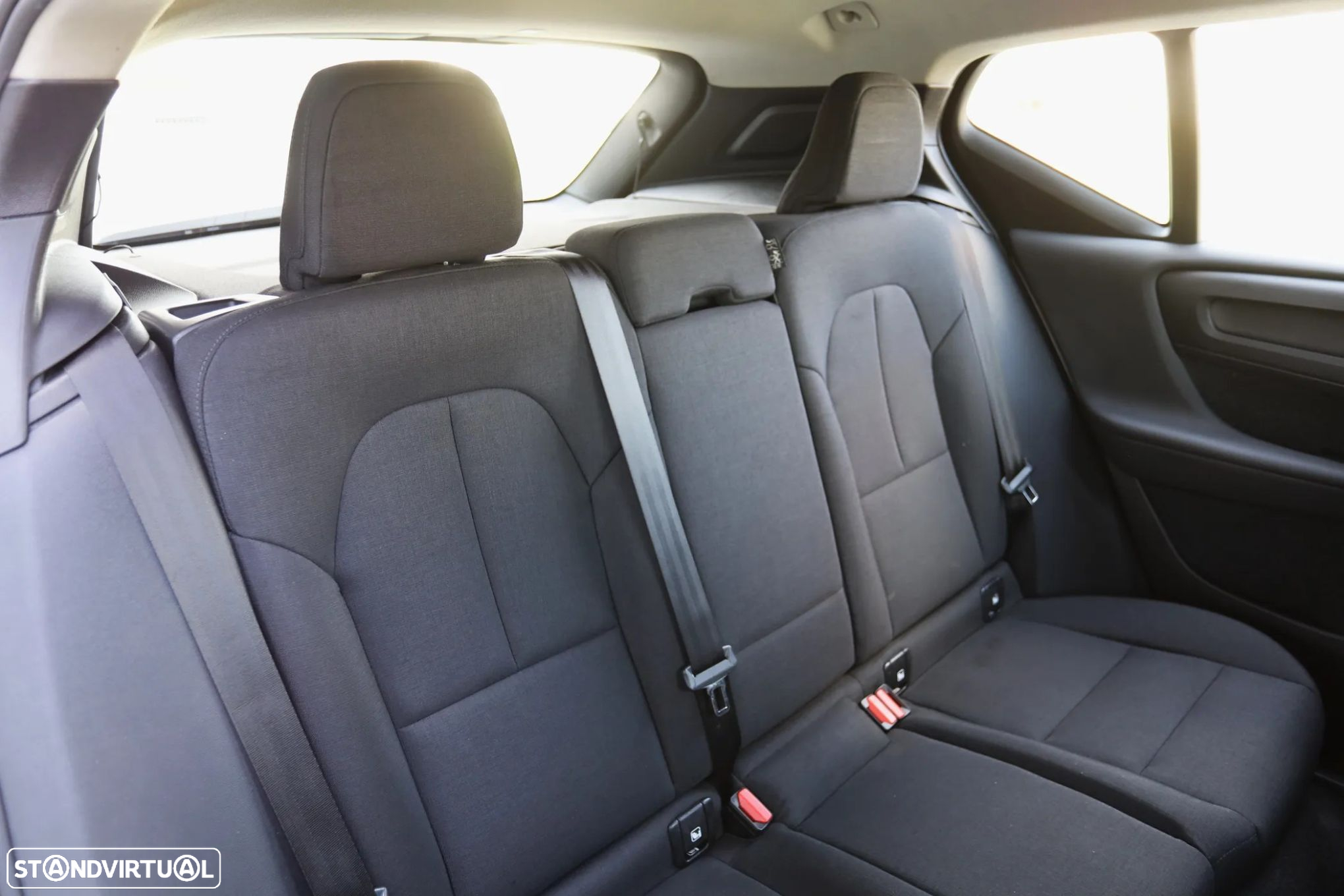 Volvo XC 40 1.5 T3 Momentum Plus - 19