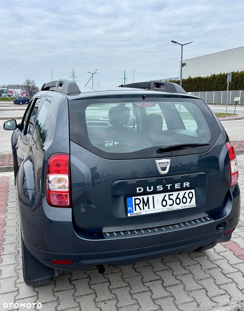 Dacia Duster 1.6 SCe Laureate S&S - 10
