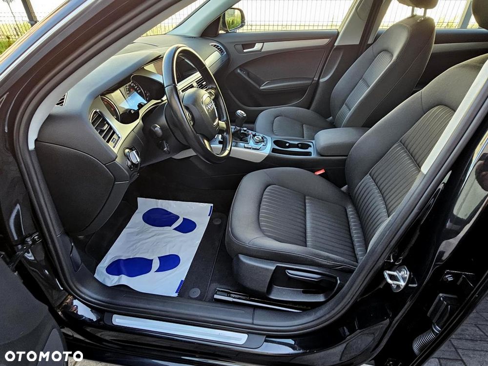 Audi A4 Avant 2.0 TDI DPF Ambiente - 24