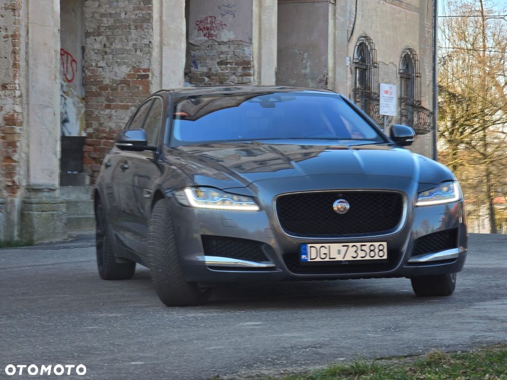 Jaguar XF 2.0 i4D Prestige - 2