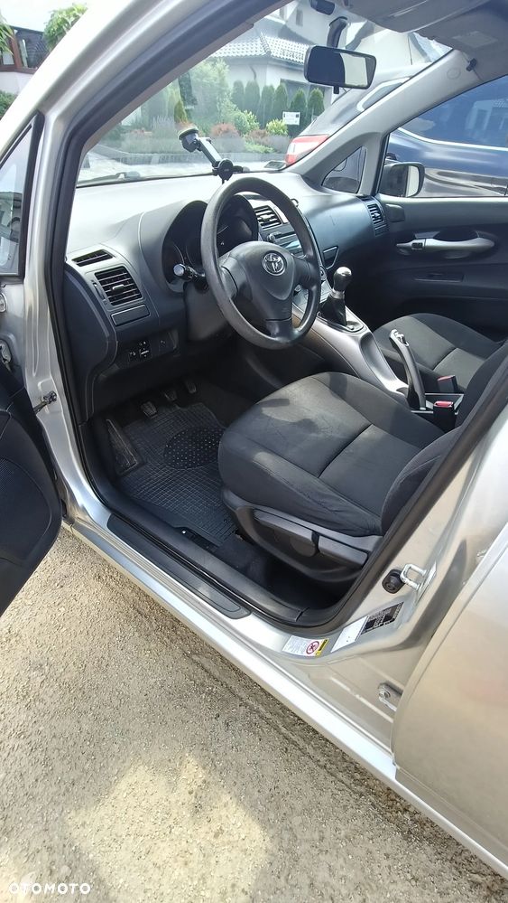 Toyota Auris - 14