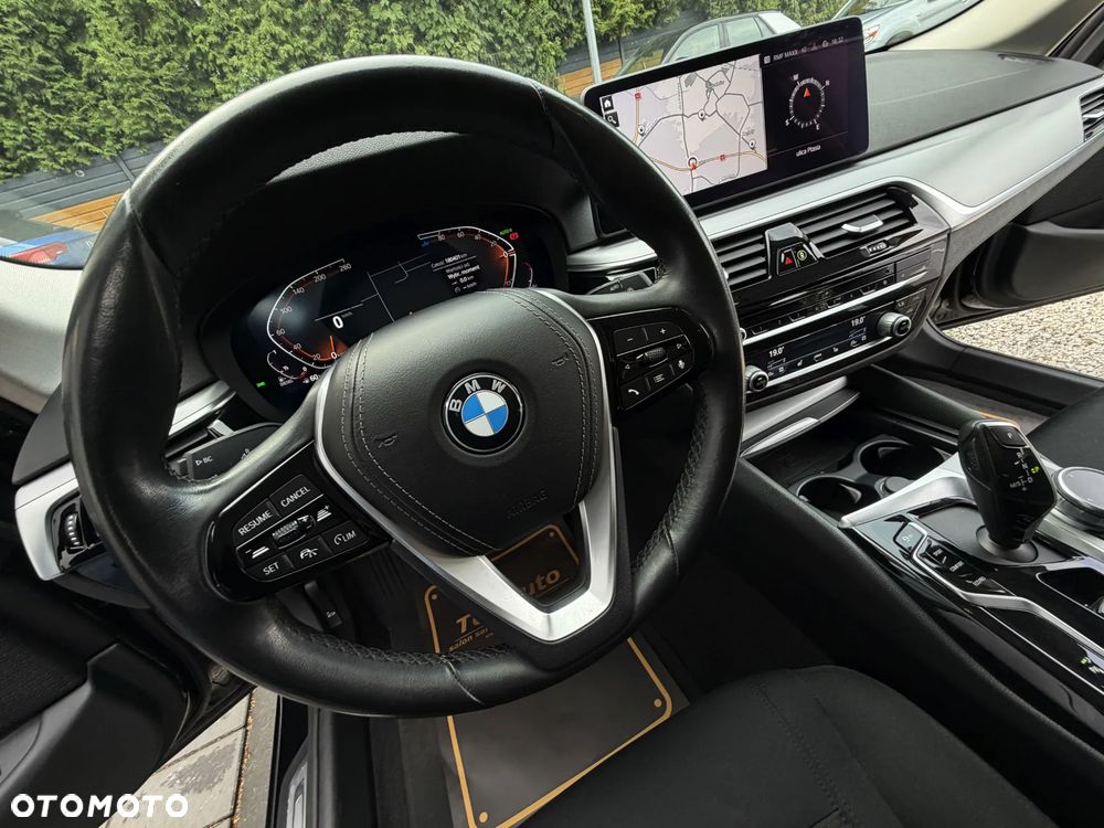 BMW Seria 5 520d - 29