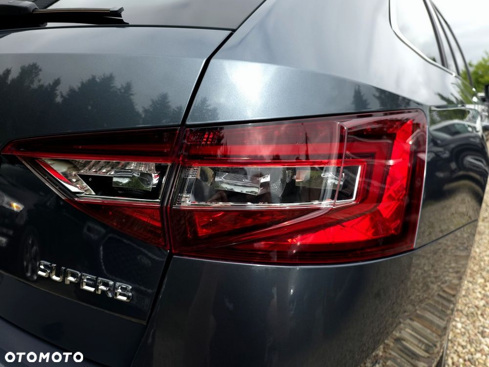 Skoda Superb 2.0 TDI Style DSG - 28