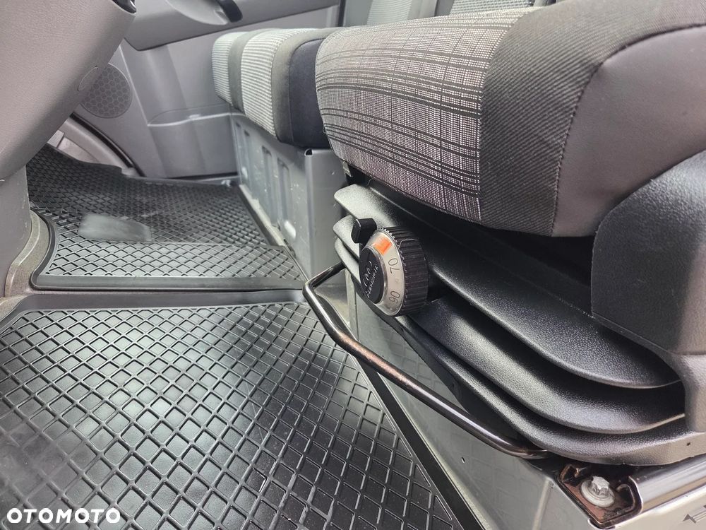 Mercedes-Benz Sprinter - 21