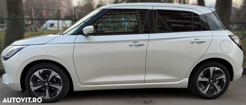 Suzuki Swift 1.2 Dualjet 12V MHEV CVT Spirit - 2