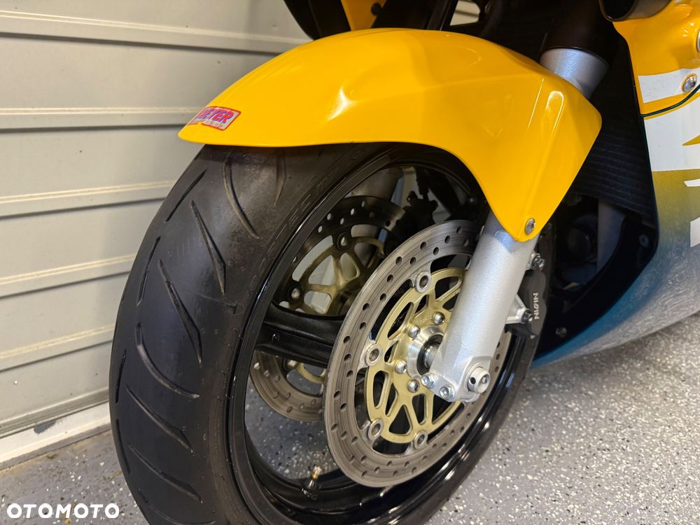 Honda CBR - 16