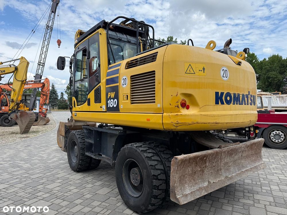Komatsu PW180-10 - 5