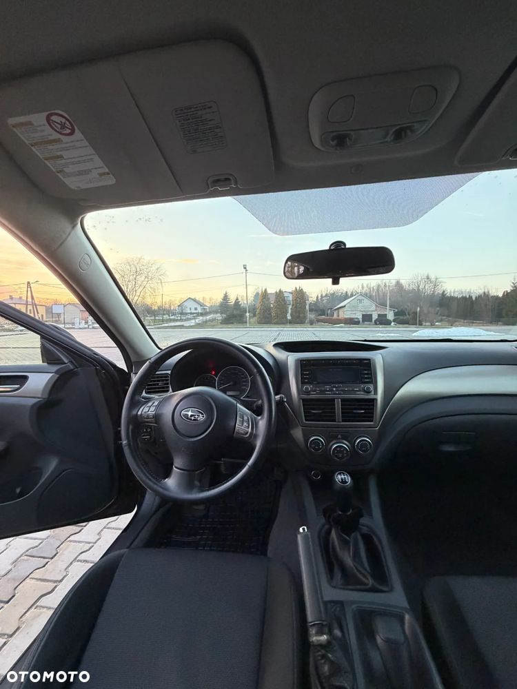 Subaru Impreza - 11