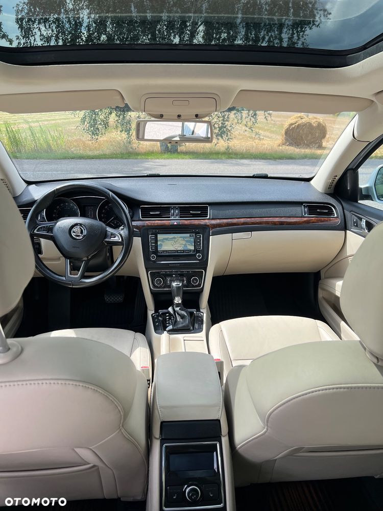 Skoda Superb 2.0 TDI 4x4 Elegance DSG - 8