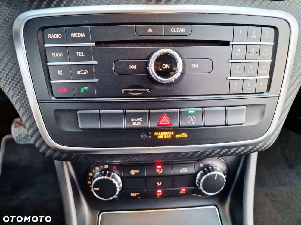 Mercedes-Benz GLA - 36