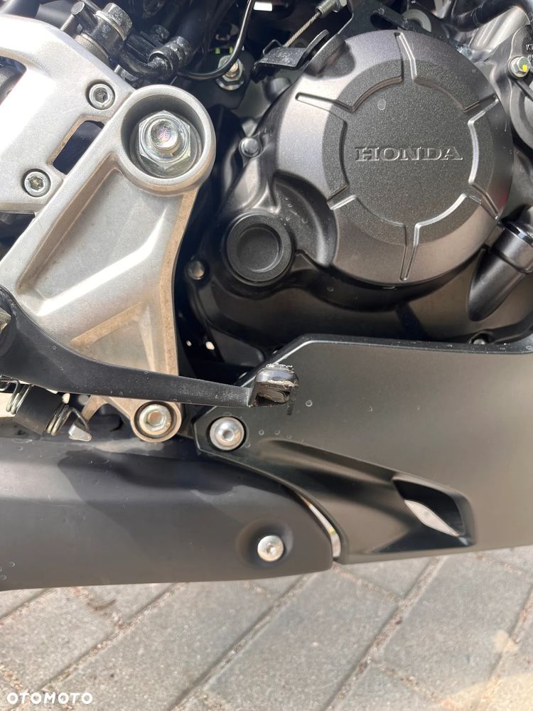 Honda CB - 11