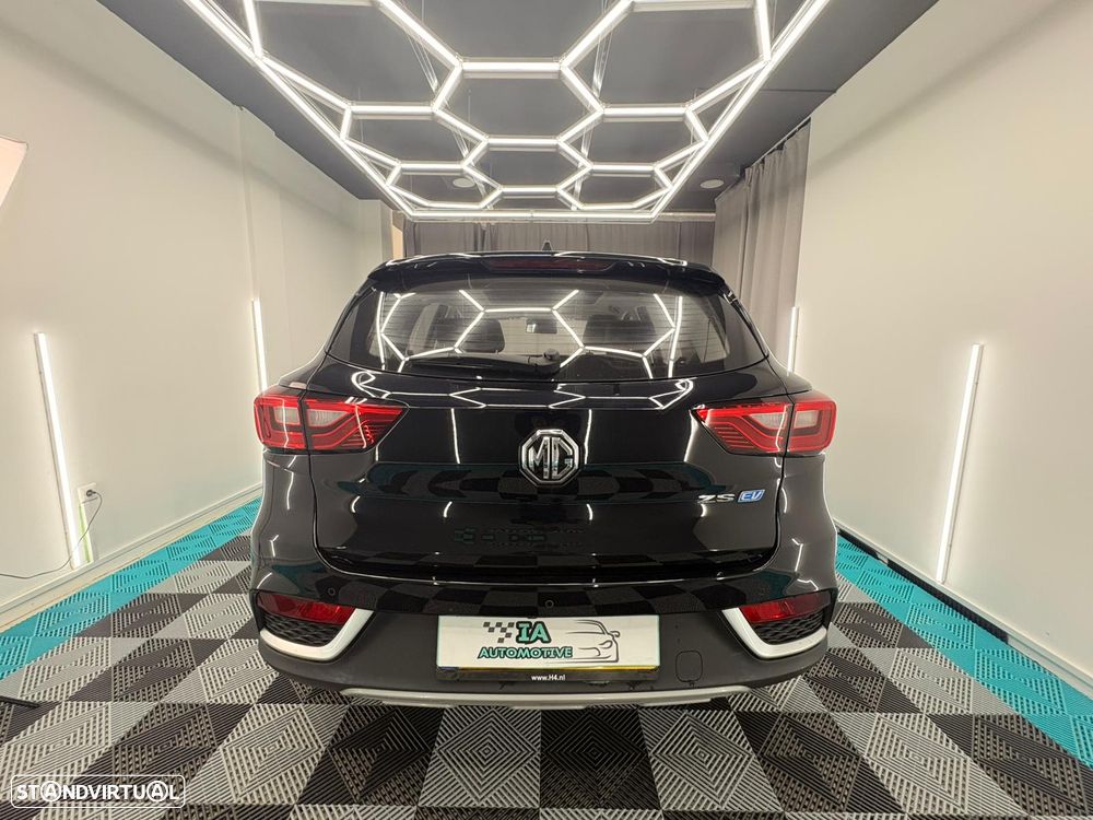 MG ZS EV 44.5 kWh Luxury - 6