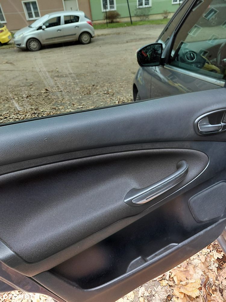 Ford Galaxy 2.0 TDCi Titanium - 18