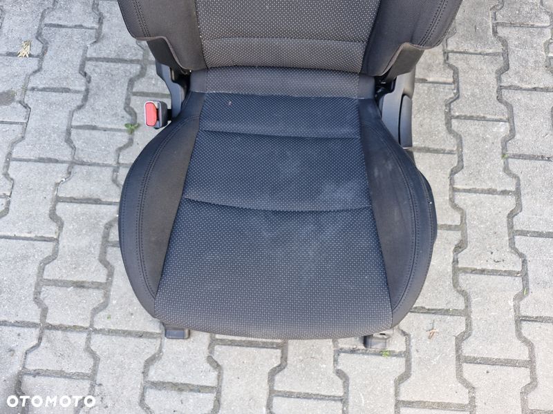 kia carens iv fotel kierowcy lewy przód przedni uk - 2