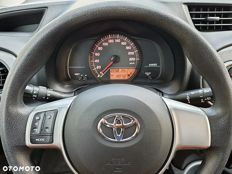 Toyota Yaris 1.0 Life - 7