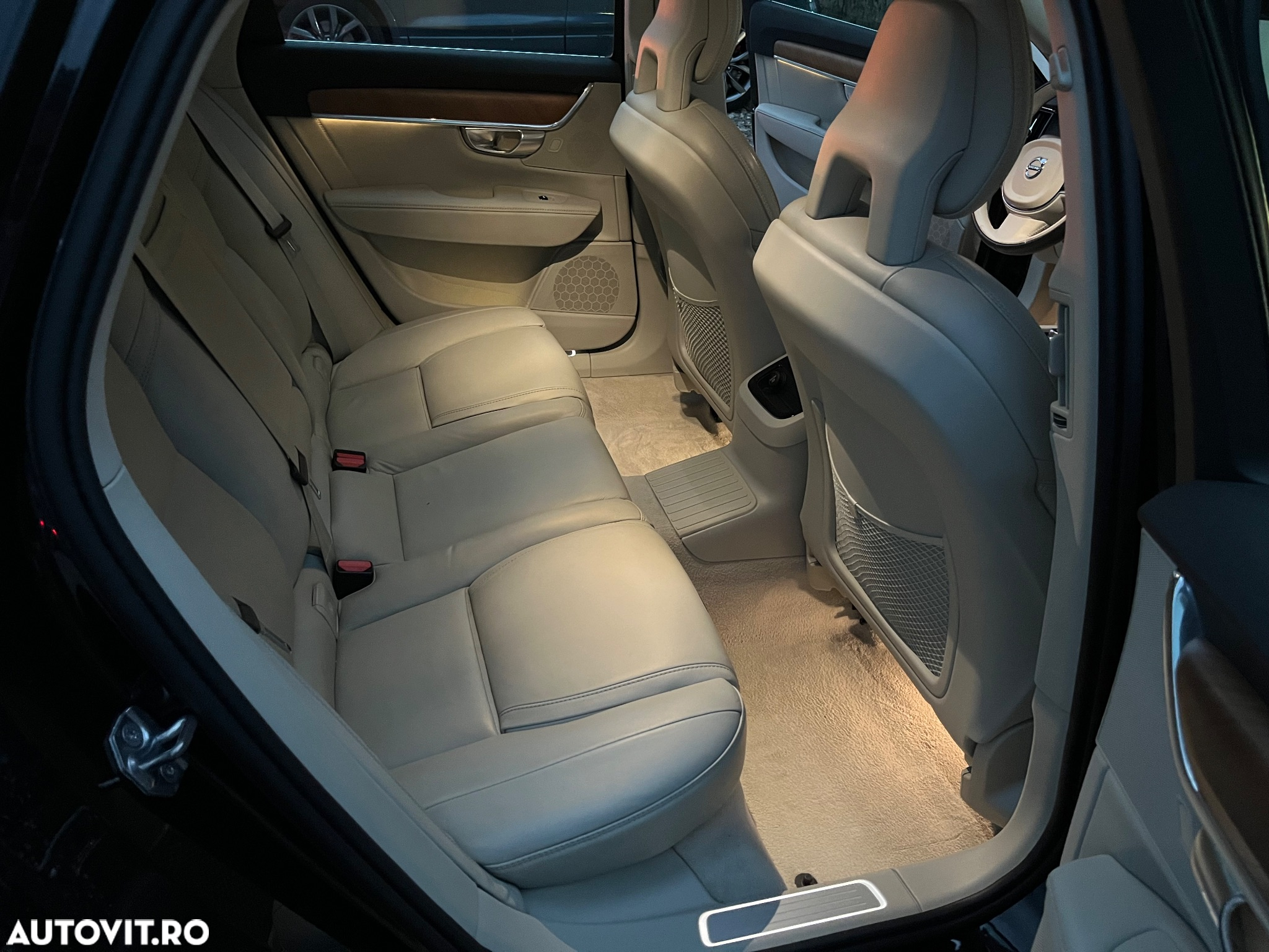 Volvo S90 T8 Twin Engine AWD Geartronic Inscription - 17