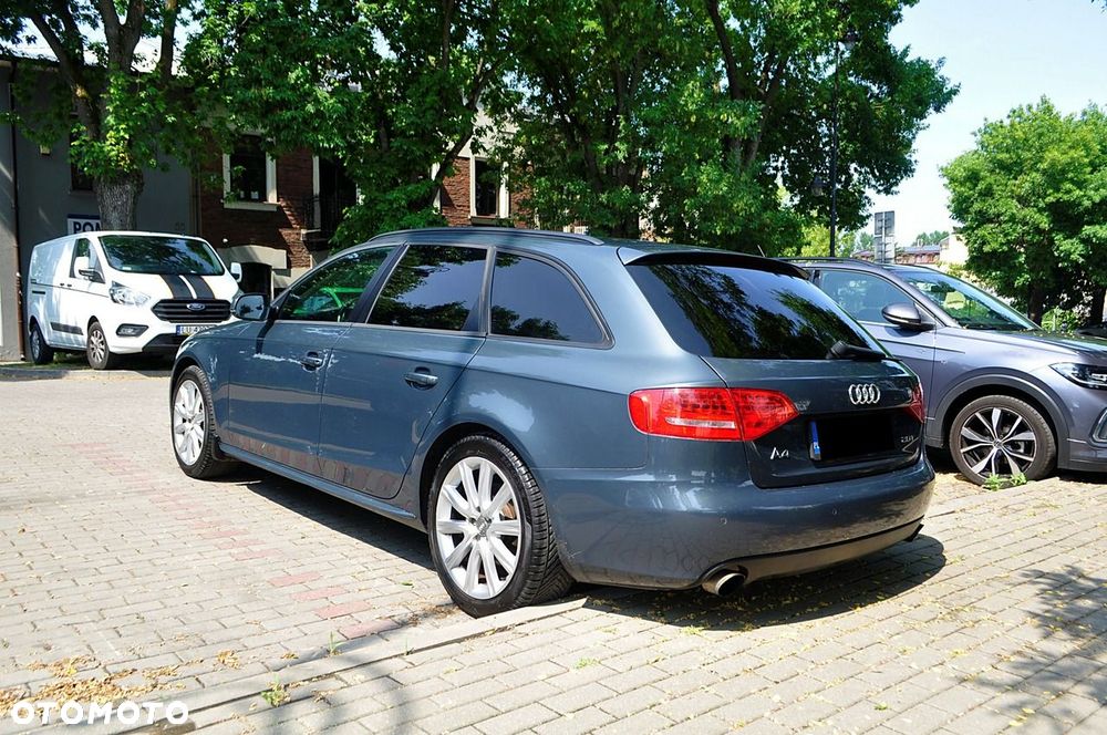 Audi A4 Avant - 5