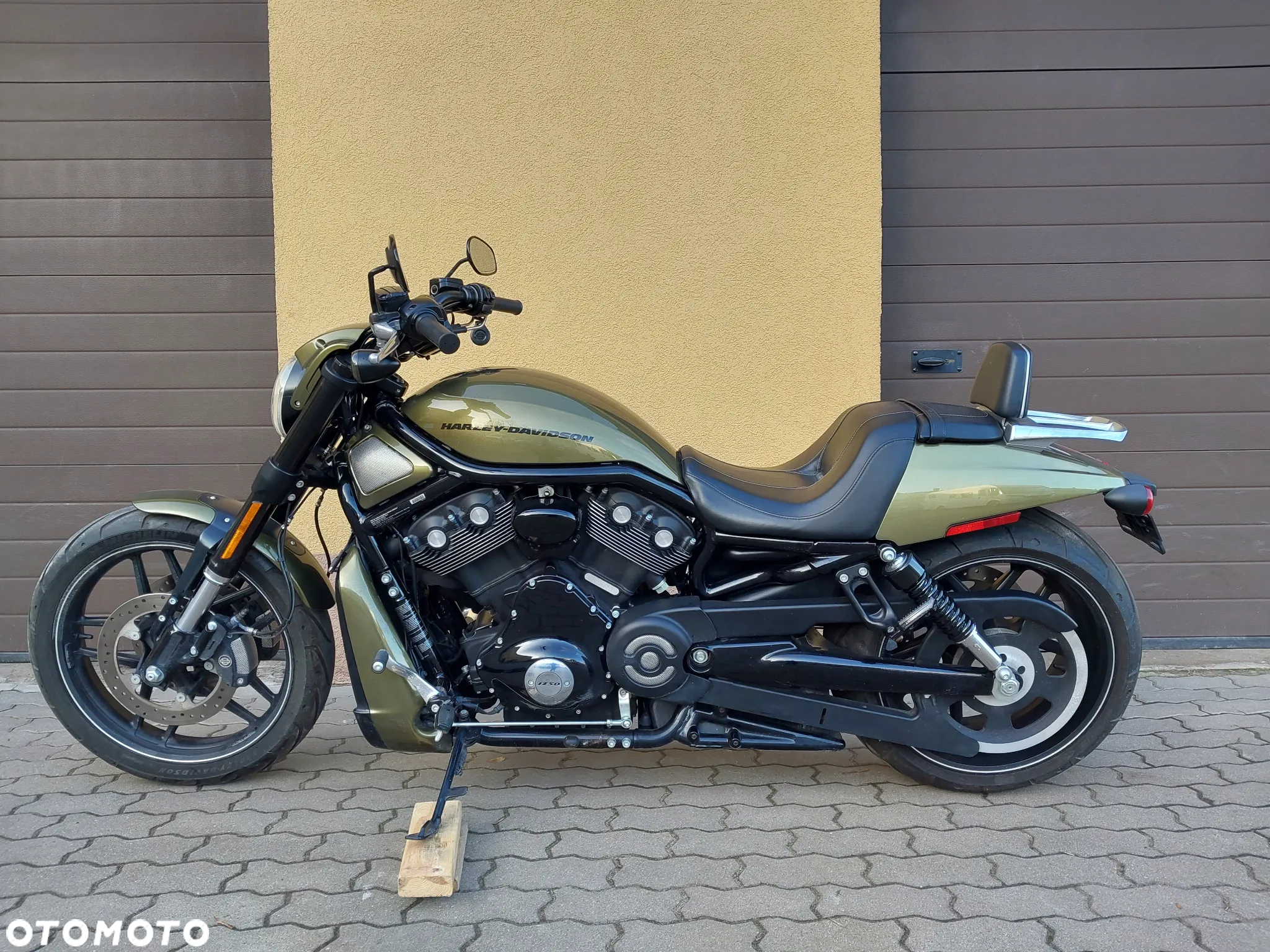 Harley-Davidson V-Rod Night Rod - 5