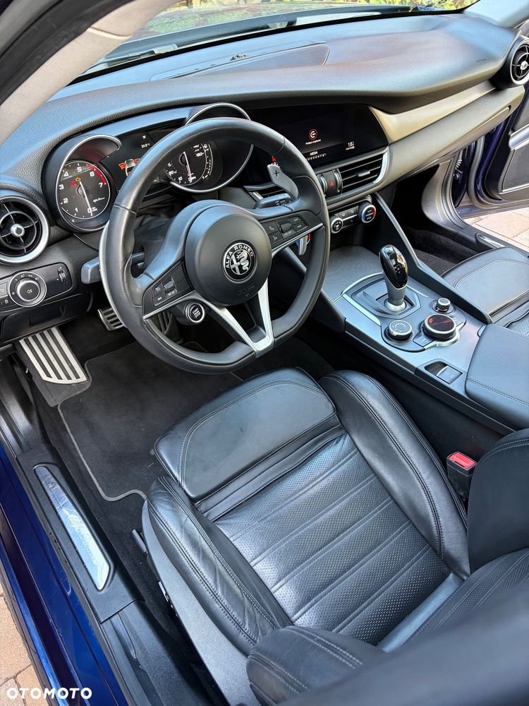Alfa Romeo Giulia 2.0 Turbo Veloce - 10