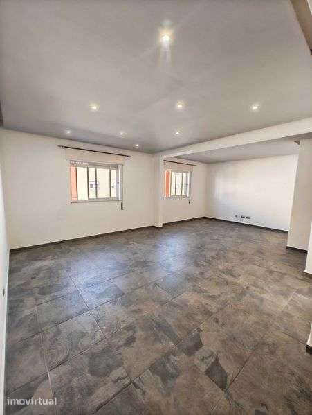 Apartamento(T3)  REMODELADO - Grande imagem: 3/11