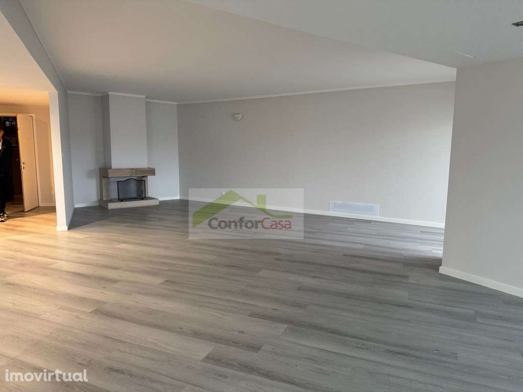 Apartamento T4 no 10º Andar em Braga - Vista Fantástica e Totalment... - Grande imagem: 4/26