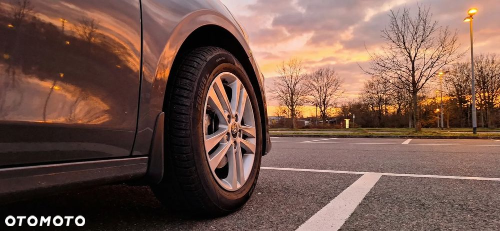 Kia Ceed 1.6 CRDi (48V Mild-Hybrid) DCT7 Platinum - 17