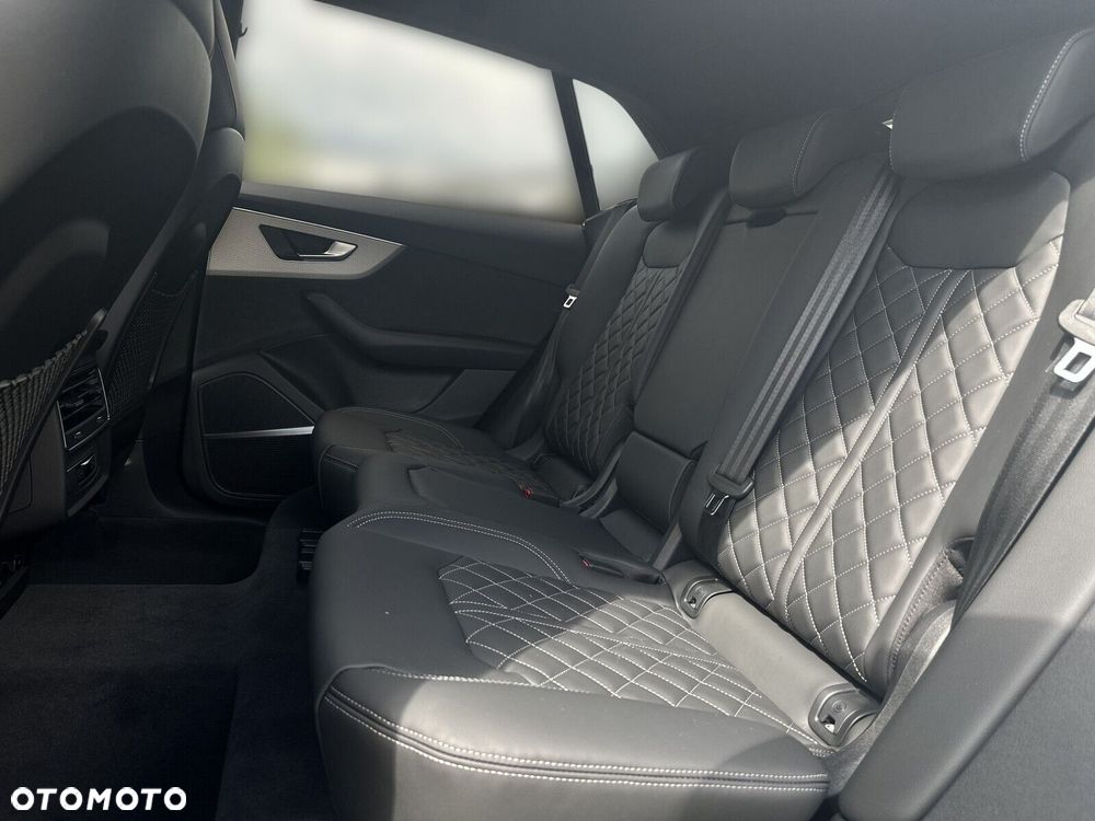 Audi Q8 - 22