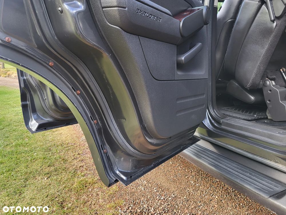 Ford Explorer 4.6 4WD - 9