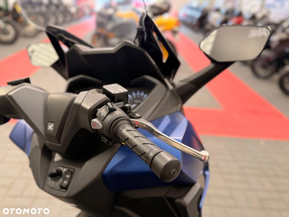 Honda NSS - 9