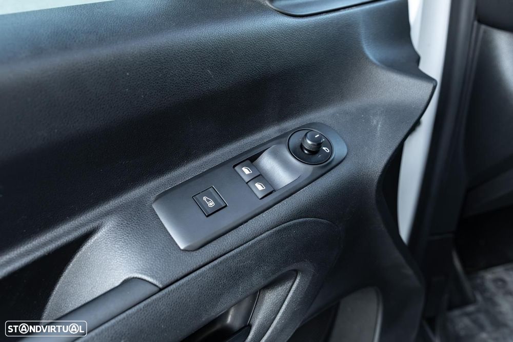 Opel Combo EV 50 kwh 300 kms - 15