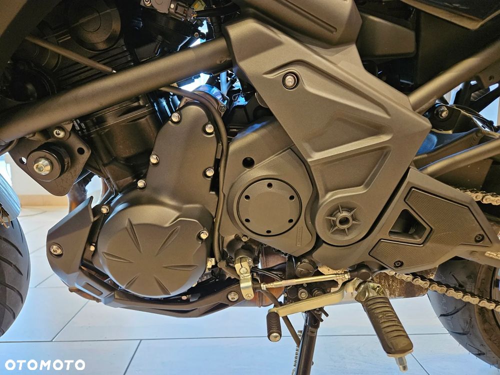 Kawasaki Versys 650 - 17