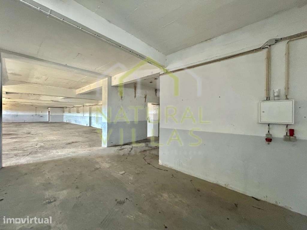 Armazém de 400m2 em Conceição de Faro - Grande imagem: 2/5
