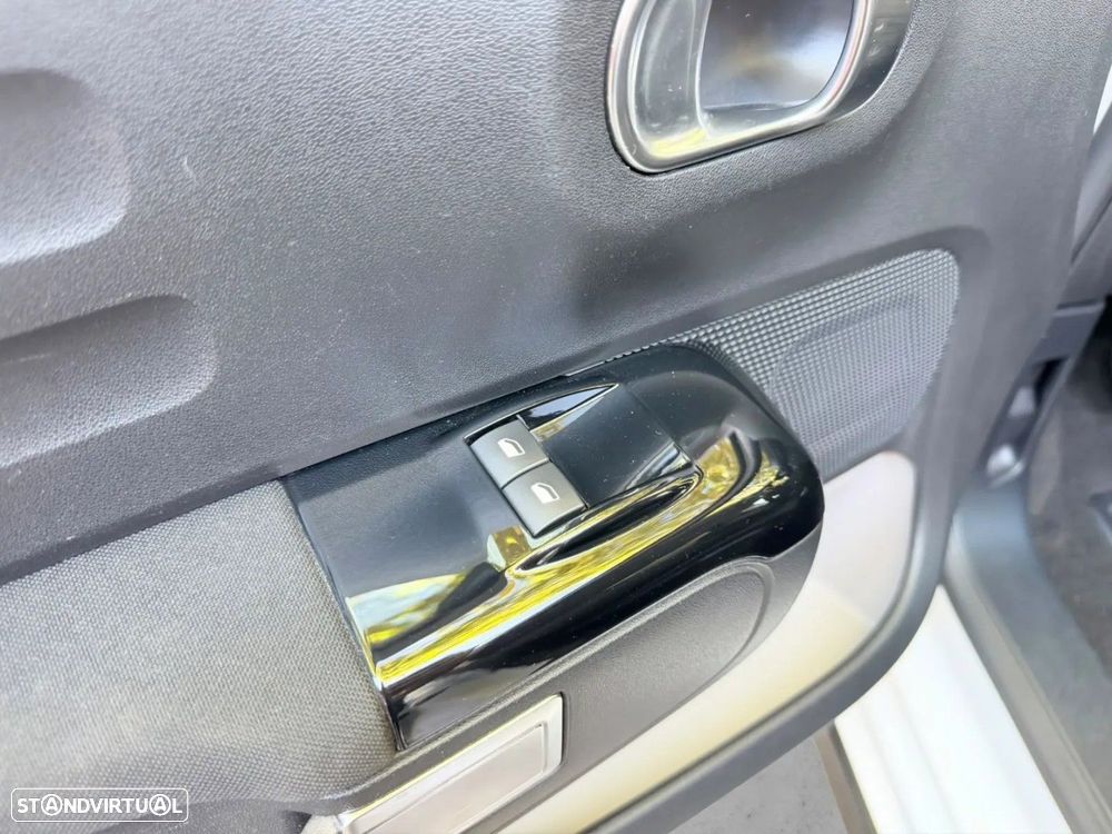 Citroën C3 1.2 PureTech Shine - 13