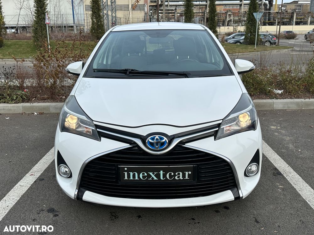 Toyota Yaris 1.5 VVT-i HSD Luna - 2