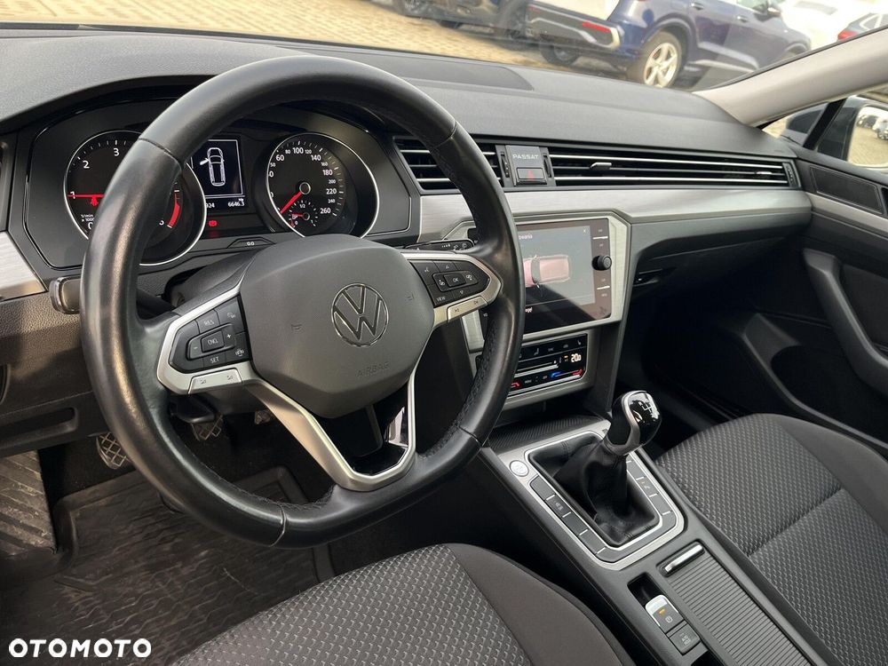 Volkswagen Passat - 9