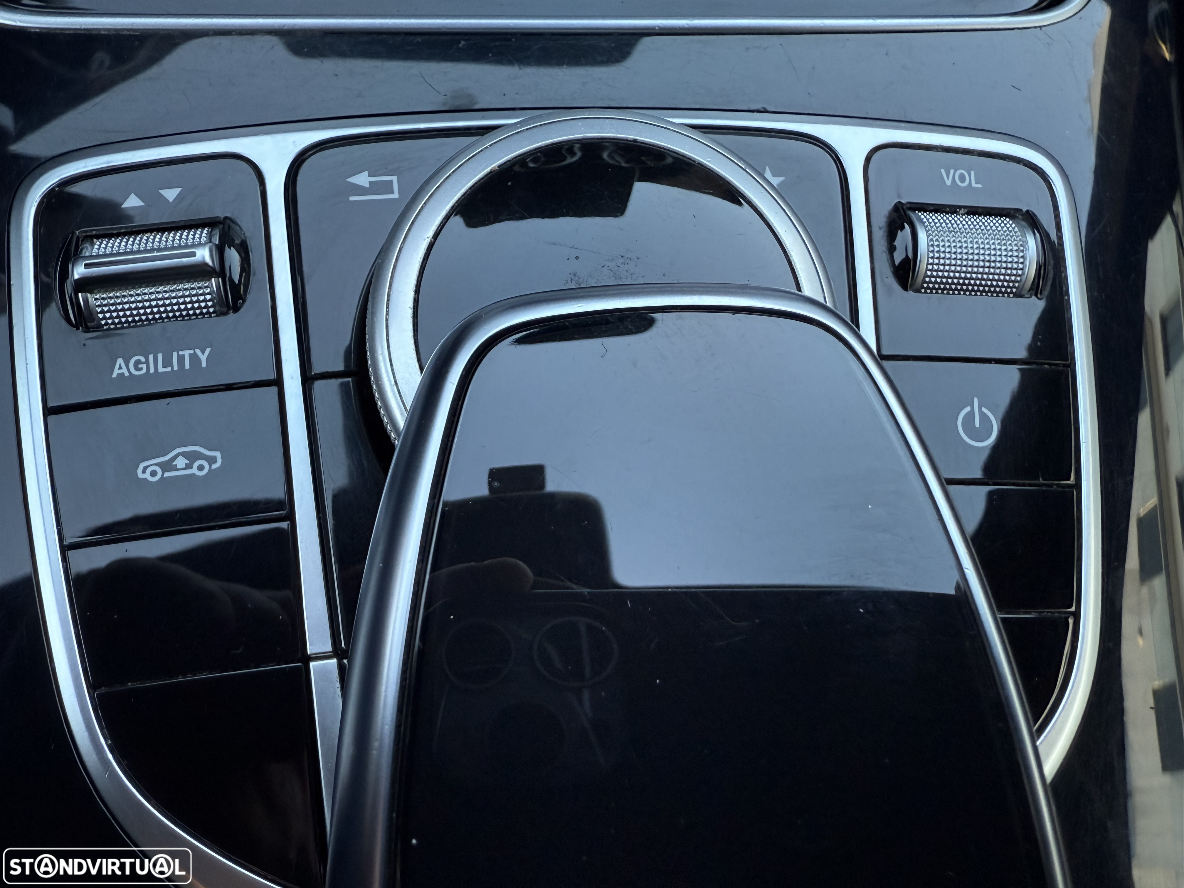 Mercedes-Benz C 300 BlueTEC Hybrid AMG Line - 29