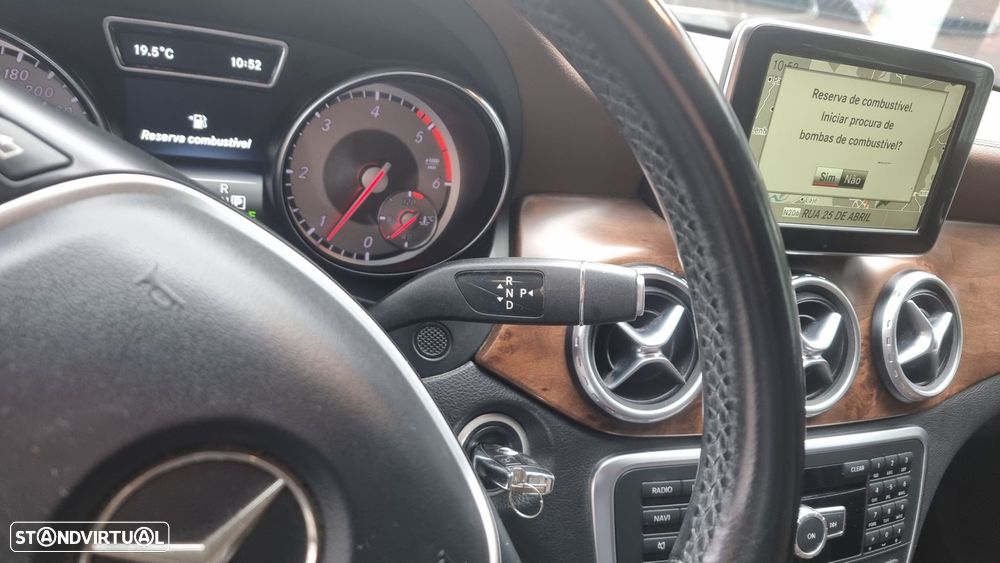 Mercedes-Benz GLA 200 CDi Urban Aut. - 24