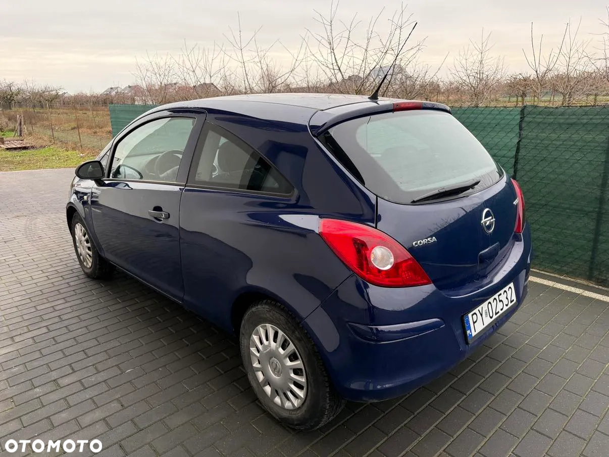 Opel Corsa 1.2 16V Essentia - 5