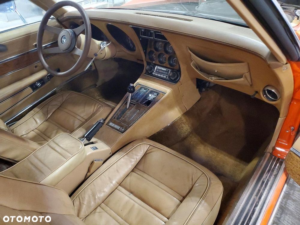 Chevrolet Corvette - 8