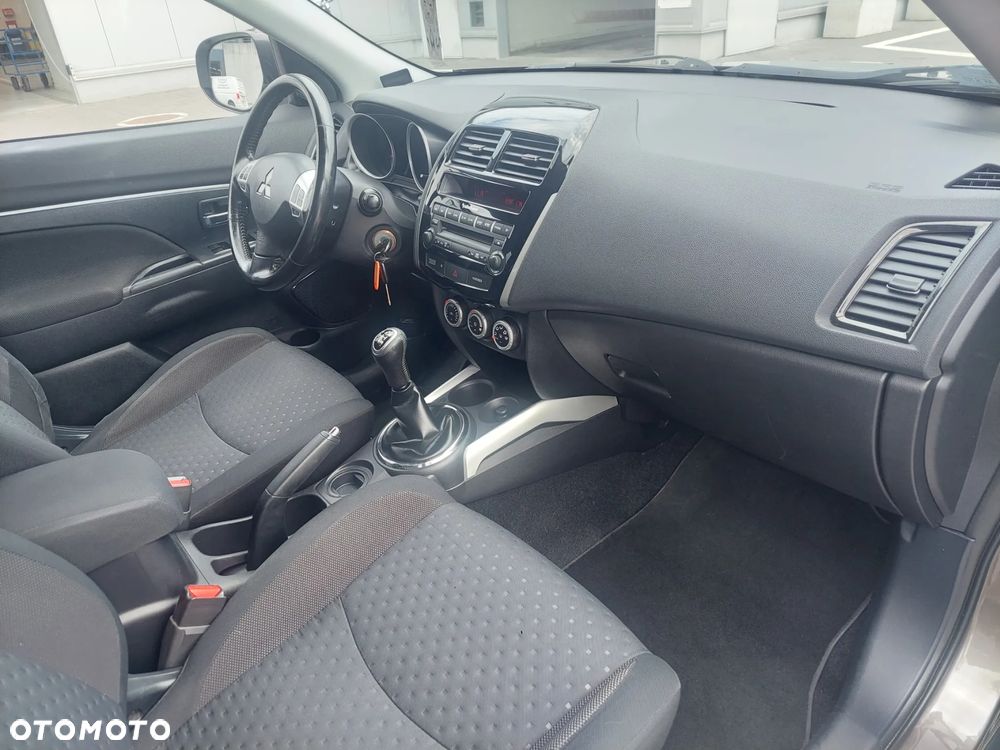 Mitsubishi ASX 1.6 2WD Inform - 18
